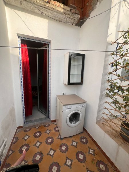 Tirane, jepet me qera apartament 1+1 Kati 1, 70 m² 250 € (Siri Kodra)