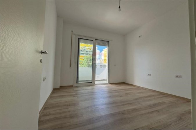 Tirane, jepet me qera apartament 2+1 Kati 2, 82 m² 390 € (Apartament për qira)
