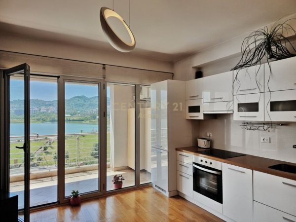 Tirane, jepet me qera apartament 2+1 , 75 m² 1.500 € (Nobis, Liqeni Artificial)