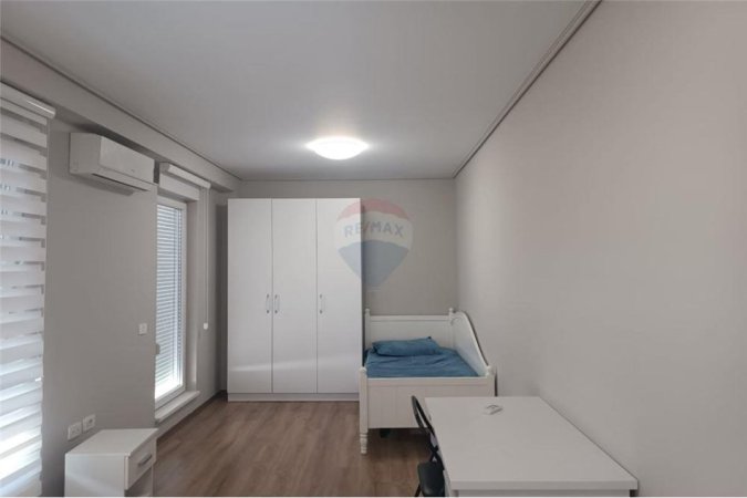 Tirane, jepet me qera apartament 2+1+Ballkon Kati 5, 128 m² 750 € (Rruga Frosina Plaku)