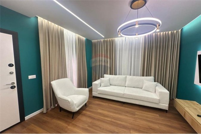 Tirane, jepet me qera apartament 2+1+Ballkon Kati 4, 100 m² 700 € (Green City)