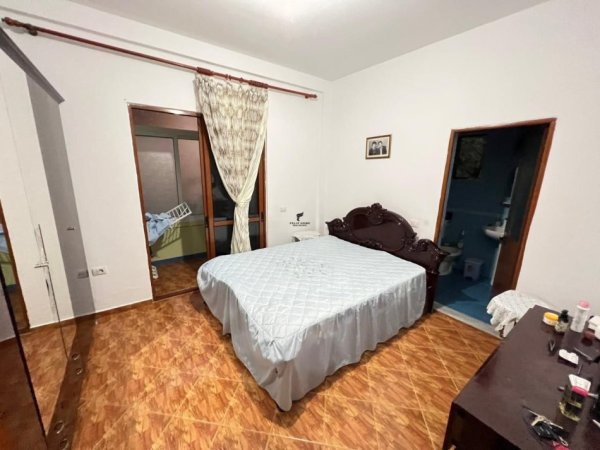 Tirane, jepet me qera apartament 2 Katshe Kati 2, 229 m² 1.200 € (ALI DEMI)