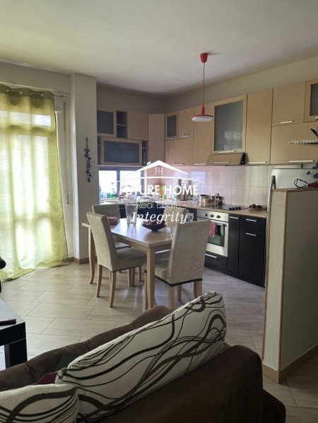 Tirane, shitet apartament 1+1 Kati 8, 70 m² 80.000 € (Fresk)