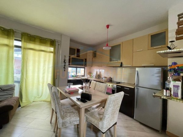 Tirane, shitet apartament 1+1 Kati 8, 70 m² 76000 € (RRUGA SHEFQET KUKA)