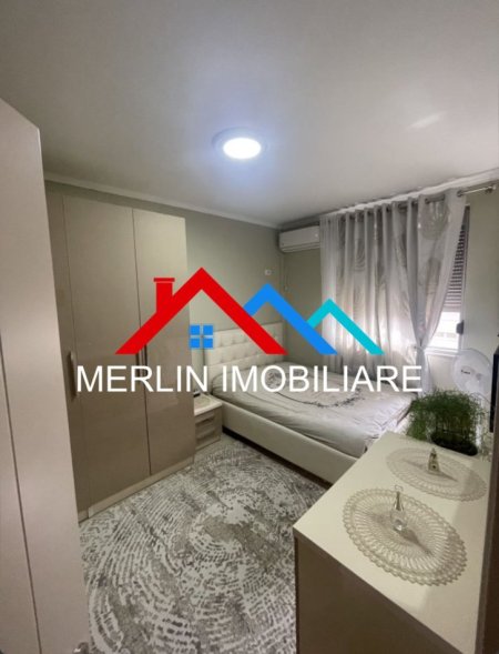 Tirane, jepet me qera apartament 2+1 Kati 1, 100 m² 900 € (Liqeni i Thate)