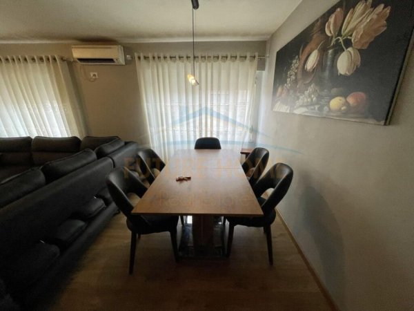 Tirane, shitet apartament 3+1 Kati 5, 102 m² 190.000 € (Rruga e Durrësit)