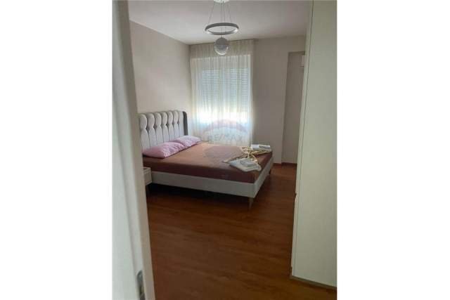 Tirane, jepet me qera apartament 2+1 Kati 5, 100 m² 650 Euro (21 Dhjetori)