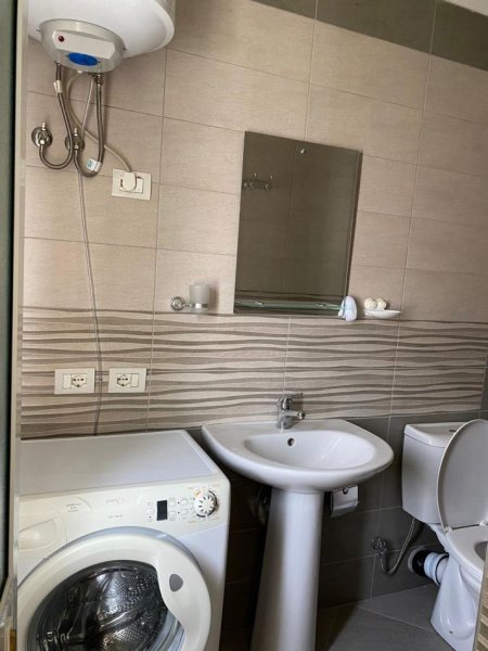 Tirane, jepet me qera apartament 1+1 Kati 6, 36 m² 320 € (QSUT)