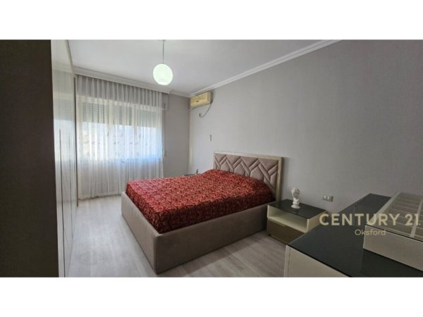 Tirane, jepet me qera apartament 2+1 Kati 9, 98 m² 750 € (komuna e parisit)