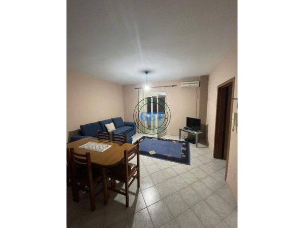 Durres, jepet me qera apartament 1+1+Ballkon Kati 5, 60 m² 280 € (Plazh Hekurudha)