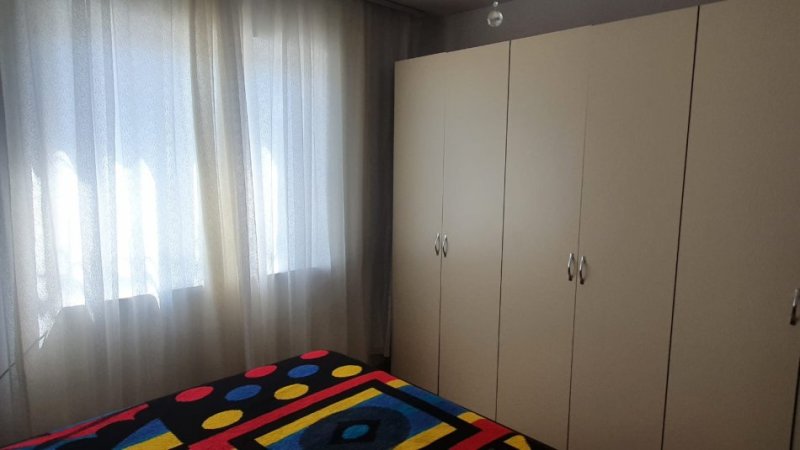 Tirane, jap me qera apartament 1+1 Kati i pare.300 € (kahreman ylli)