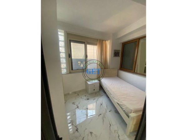 Durres, jepet me qera apartament 3+1 Kati 1, 130 m² 600 € (Gjykata, Durres)