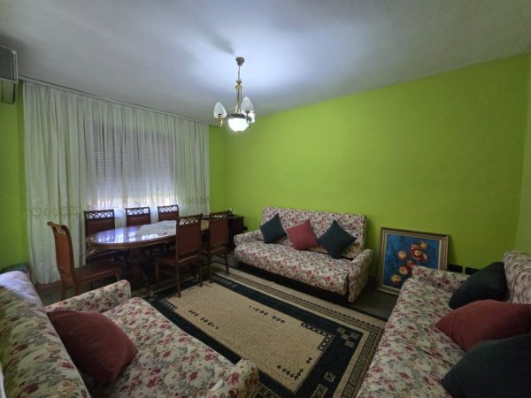 Tirane, jepet me qera apartament 2+1 Kati 4, 98 m² 500 € (SHKOLLA BALETIT)