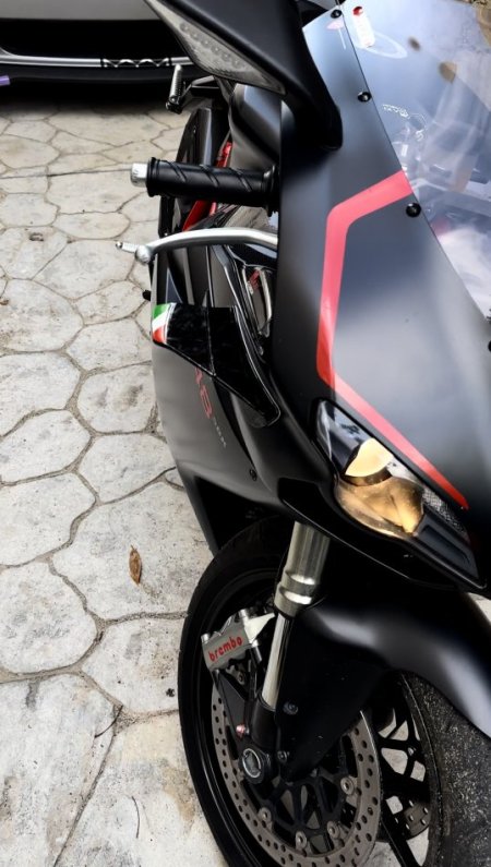 Tirane, shes Motociklete gare Ducati 848evo , e zeze 9.800 km 10.000 €