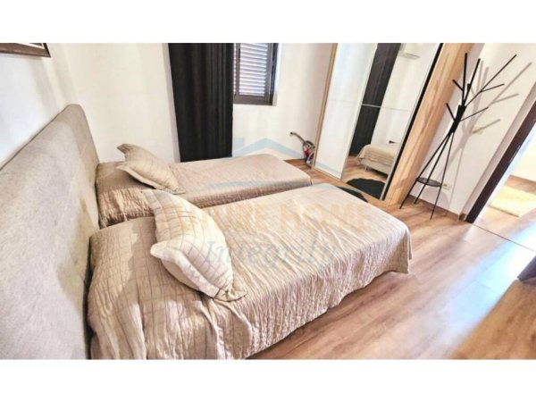 Tirane, jepet me qera Shtepi Private  2+1+Ballkon Kati 0, 100 m² 700 € (Qender)