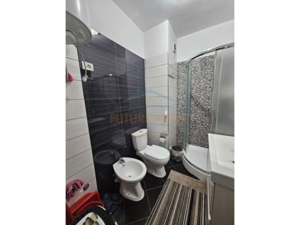 Tirane, shitet  Dublex Kati 3, 122 m² 200.000 € (Unaza e Re)