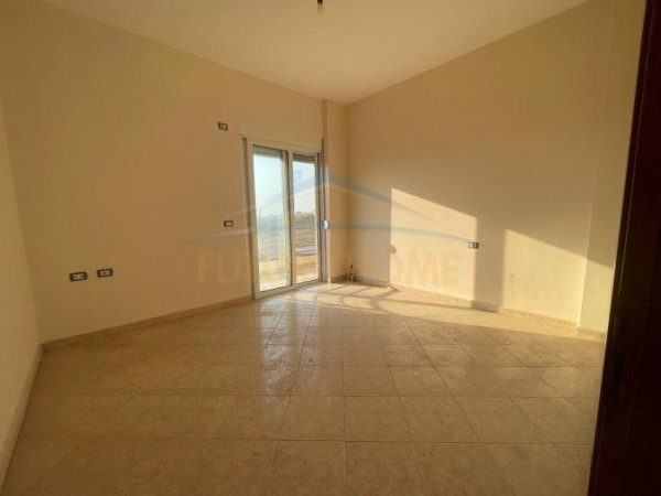 Tirane, shitet apartament 3+1 Kati 5, 105 m² 130.000 € (Shkoze)