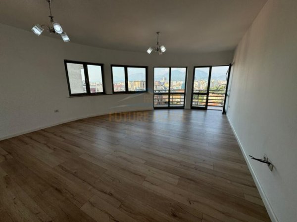 Tirane, shitet apartament 1+1 Kati 8, 77 m² 155.000 € (ZOGU ZI)