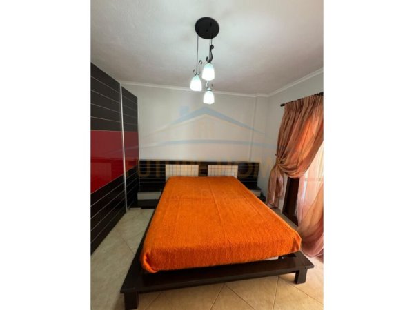 Tirane, jepet me qera apartament 2+1+Ballkon Kati 2, 121 m² 650 € (LAPRAKE PRANE UNIVERSITETIT ZOJA KESHILLIT TE MIRE)