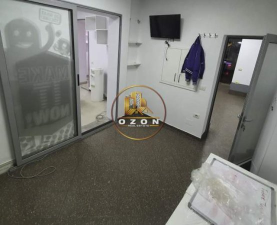 Tirane, jepet me qera dyqan Kati 0, 85 m² 800 Euro (Blloku)