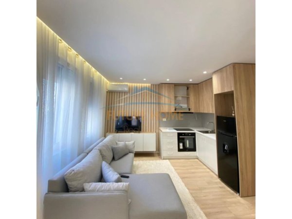 Tirane, shitet apartament 1+1+Ballkon Kati 2, 53 m² 125.000 € (KOMUNA E PARISIT MBIKALIMI)