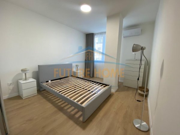 Tirane, jepet me qera apartament 3+1+Ballkon Kati 8, 158 m² 1.500 € (Bulevardi Zogu i 1)