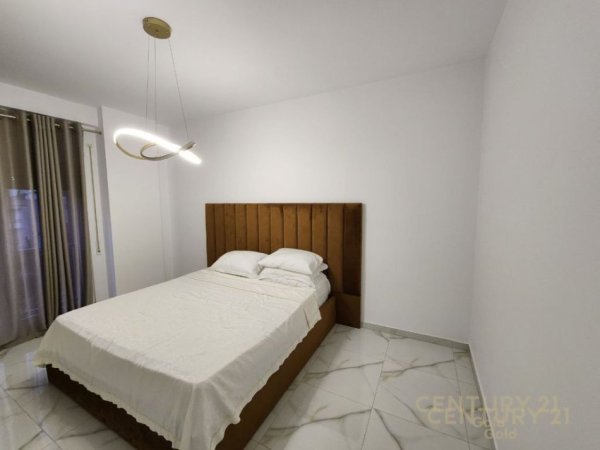 Tirane, shitet apartament 1+1 Kati 2, 80 m² 165.000 € (Rruga e Dibres, Vila Gold, prane Selvise)