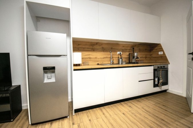 Tirane, shitet apartament 1+1+Ballkon Kati 3, 83 m² 141.000 € (SELITE)