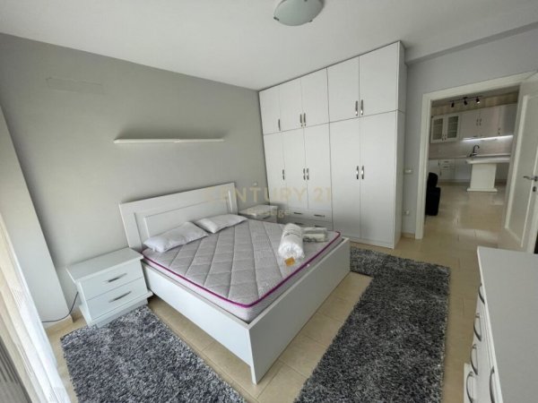 Tirane, jepet me qera apartament 2+1 , 100 m² 700 € (apartament 2+1 i vendosur prane Lion Park. prane parkut te Liqenit)