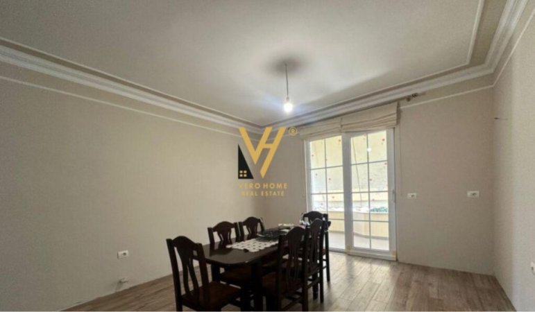 Tirane, jepet me qera apartament 2+1+Ballkon Kati 1, 133 m² 650 € (RRUGA E DURRESIT)