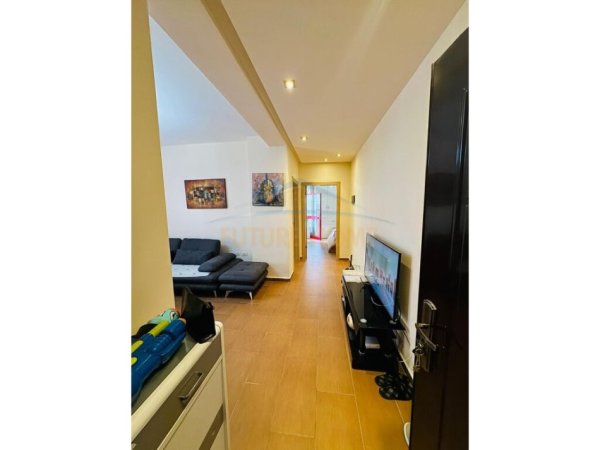 Tirane, jepet me qera apartament 2+1+Ballkon Kati 4, 109 m² 700 € (Rruga Egnatia Don Bosko)