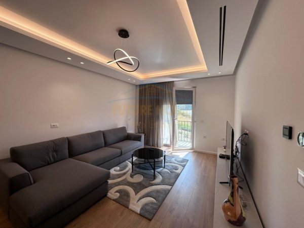 Tirane, shitet apartament 2+1+Ballkon Kati 1, 100 m² 250.000 € (TEG)