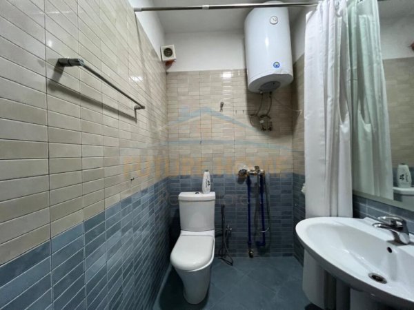 Tirane, jepet me qera apartament 2+1 Kati 8, 120 m² 550 € (UNAZA E RE)