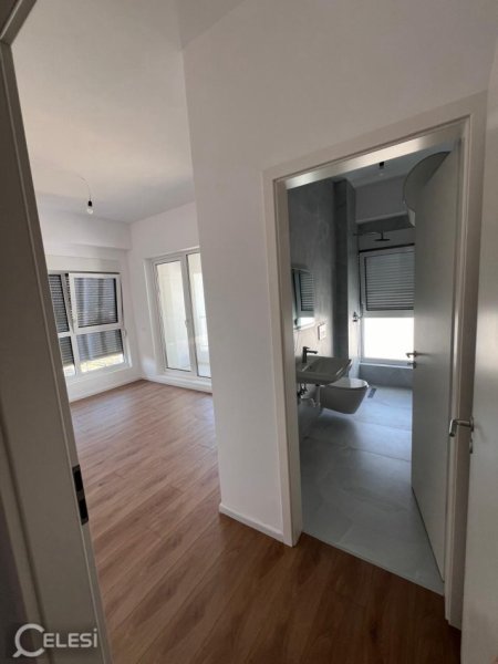 Shqiperi, jepet me qera apartament 2+1 Kati 7, 110 m² 400 € (ali demi)