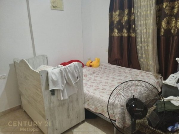 Tirane, shitet apartament 1+1 Kati 2, 55 m² 68.000 € (Astir, pallat i ri me ashensor)