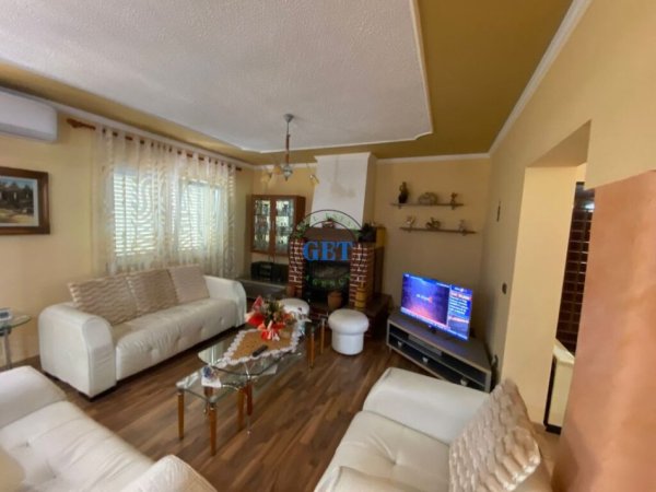 Durres, shitet apartament 3+1 Kati 5, 140 m² 136.000 € (Stadiumi)