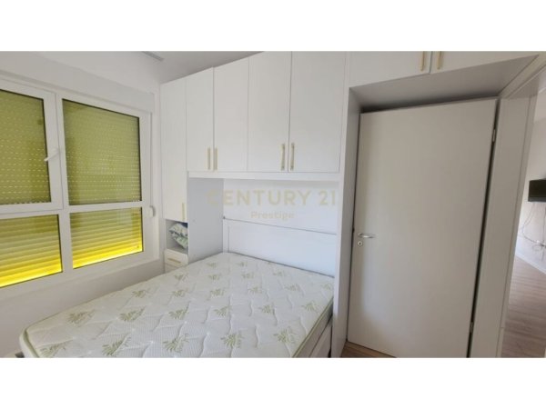 Tirane, jepet me qera apartament 2+1+Ballkon Kati 4, 85 m² 450 € (KOMPLEKSI MANGALEM, ALI DEMI)