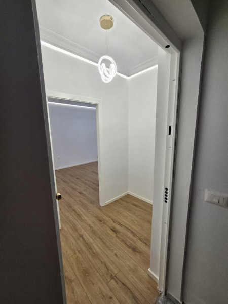 Tirane, shitet apartament 2+1+Aneks+Ballkon Kati 2, 87 m² 210.000 € (Elbasanit afer Lion Park)