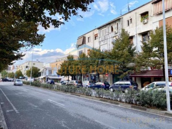 Tirane, shes Shitet, Biznes Furre Buke, Rruga Bardhyl 33.000 €