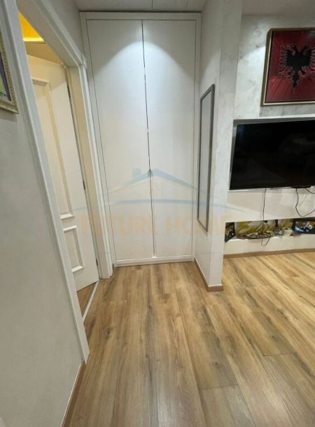 Tirane, shitet apartament 2+1 Kati 6, 105 m² 200.000 € (Fusha e Aviacionit)