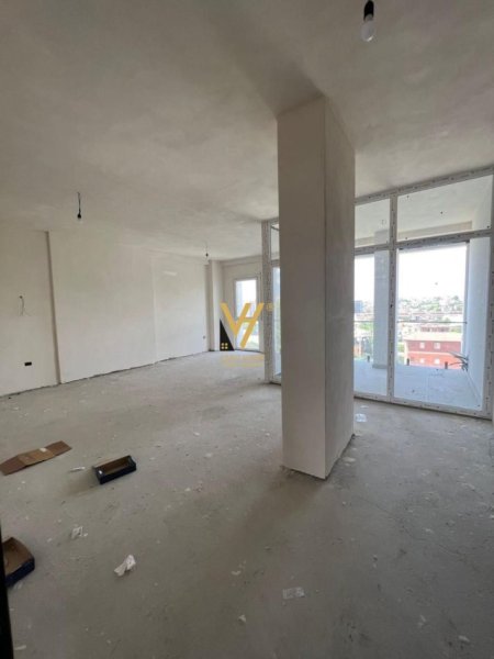 Tirane, shitet apartament 2+1+Ballkon Kati 5, 119 m² 175.000 € (BULEVARDI I RI)