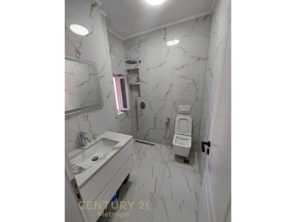 Tirane, shitet apartament 2+1+Ballkon Kati 5, 90 m² (pallat i ri ne rrugen e Dibres, prane Medresese)