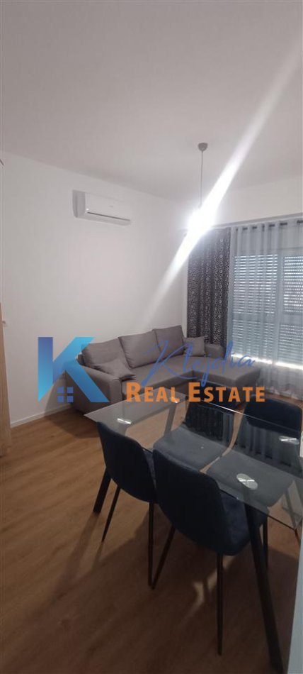 Tirane, jap me qera apartament 1+1+Ballkon Kati 3, 55 m² (Ali Dem, kompleksi Kaimi)