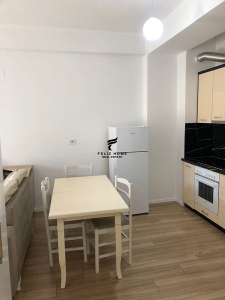 Tirane, jepet me qera apartament 2+1 Kati 2, 87 m² 500 € (ALI DEMI)