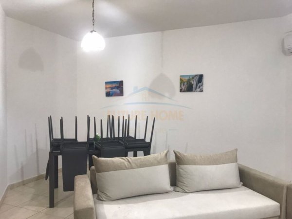 Tirane, shitet apartament 2+1+Ballkon Kati 8, 116 m² 210.000 € (Stacioni Trenit)