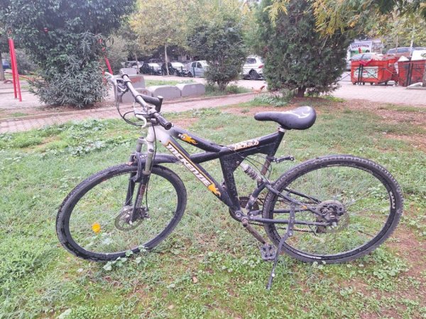 Tirane, shes biciklete Shitet biciklete 28-teshe 180 eur Mckenzie Hill 800 Mountainbike e zeze 180 €