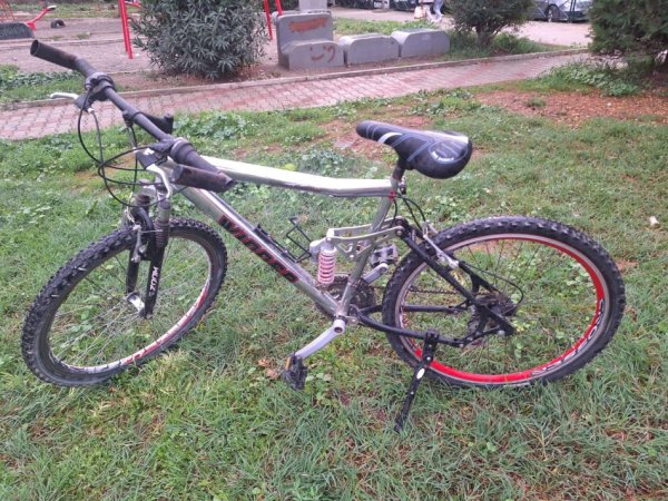 Tirane, shes biciklete WINNER Mountainbike e argjendtë 99 €