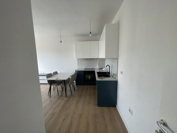 Tirane, shitet apartament 3+1+Ballkon Kati 9, 104 m² 166.000 € (ish Fusha e Aviacionit)