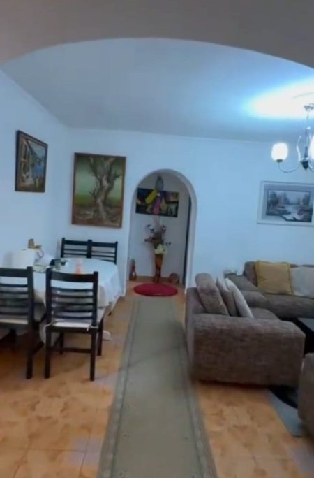 Tirane, shitet apartament 3+1+Ballkon Kati 3, 103 m² 140.000 € (Xhamlliku)