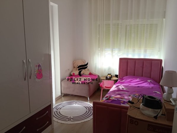 Tirane, jepet me qera apartament 2+1+Ballkon Kati 5, 90 m² 500 € (ALI DEMI)